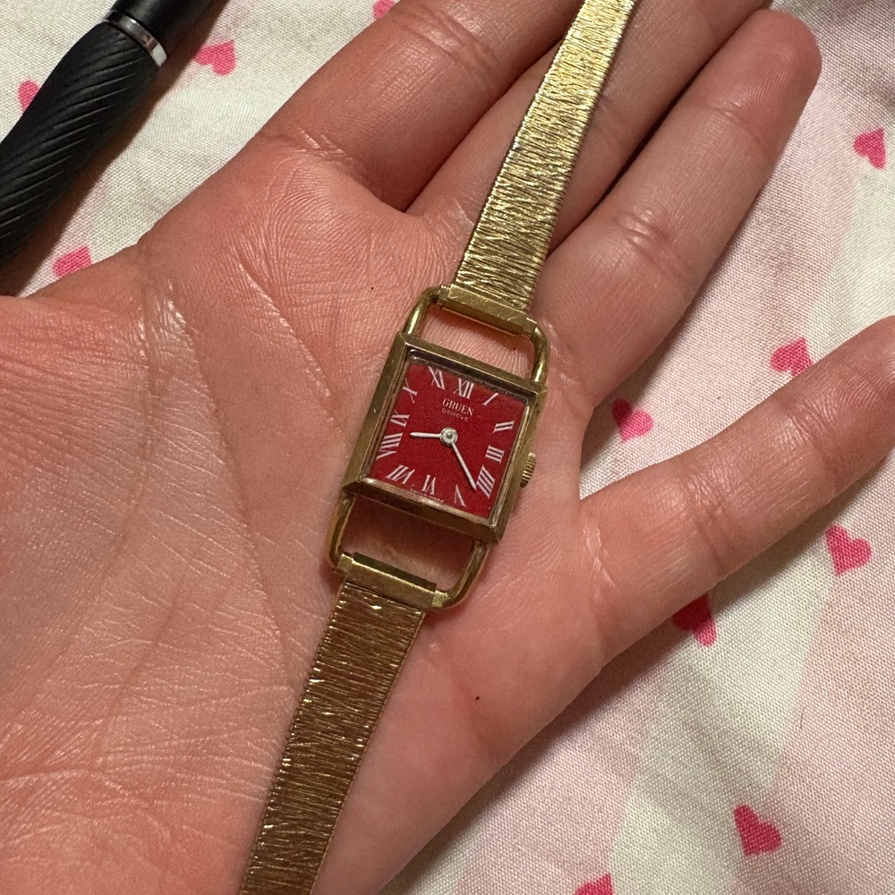 Rare Gruen geneve Women's Gold and Red Watch mechanical working